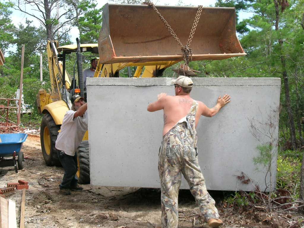 setting septic tank in Navarre