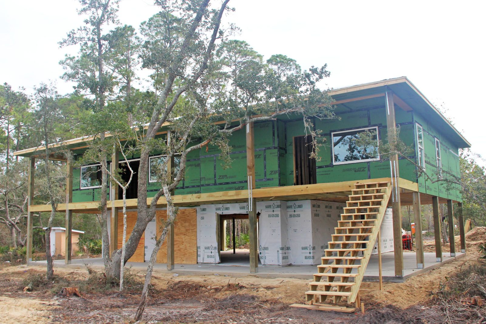 Cyr residence coastal modern piling home in Navarre