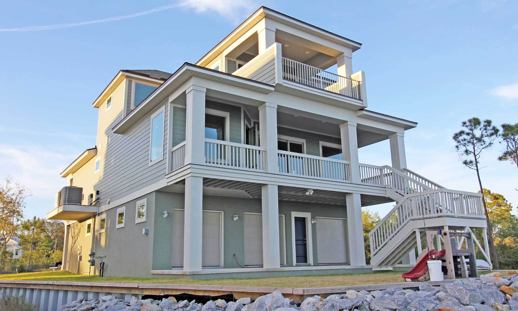 Simmons residence in Pensacola by Acorn Fine Homes