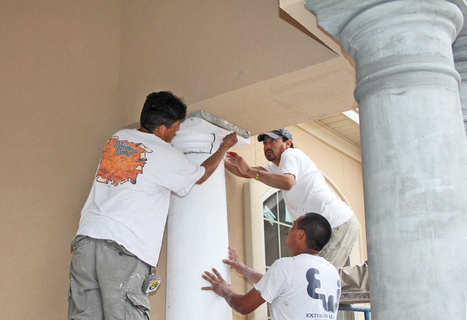 setting stucco colums