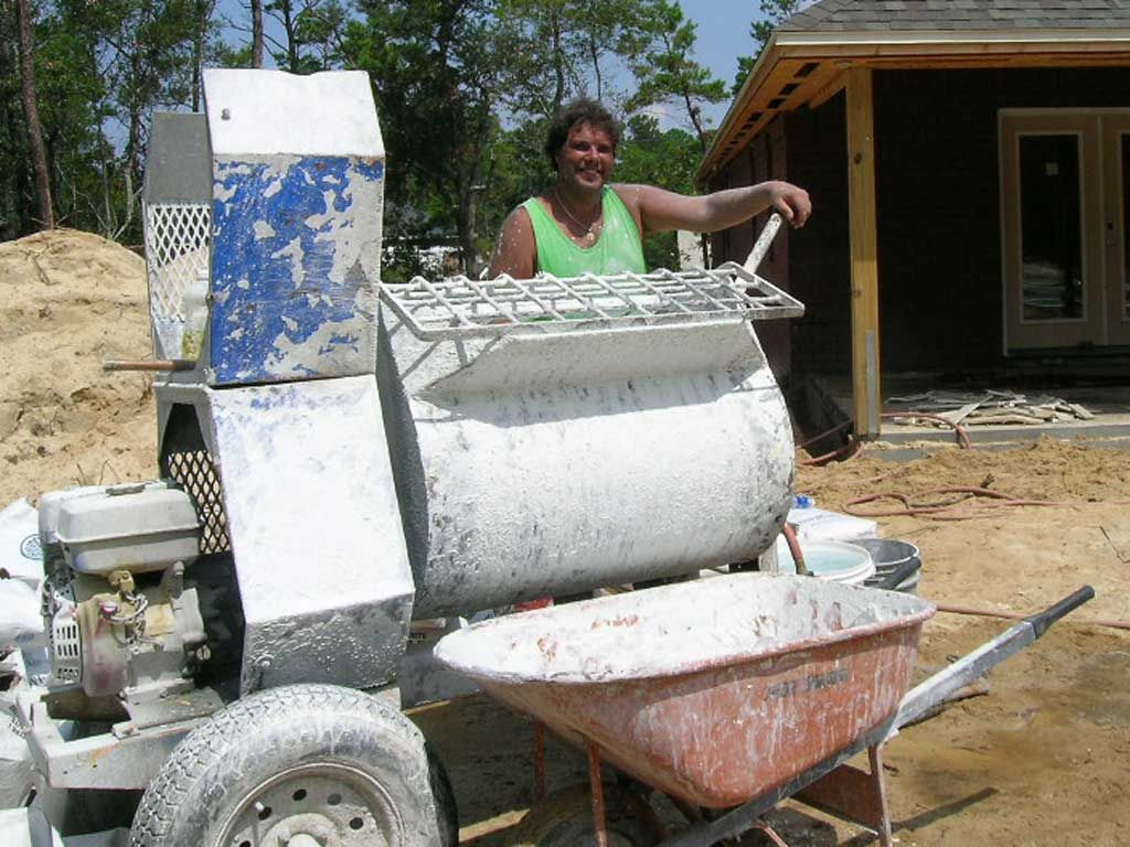 mixing the pool plaster