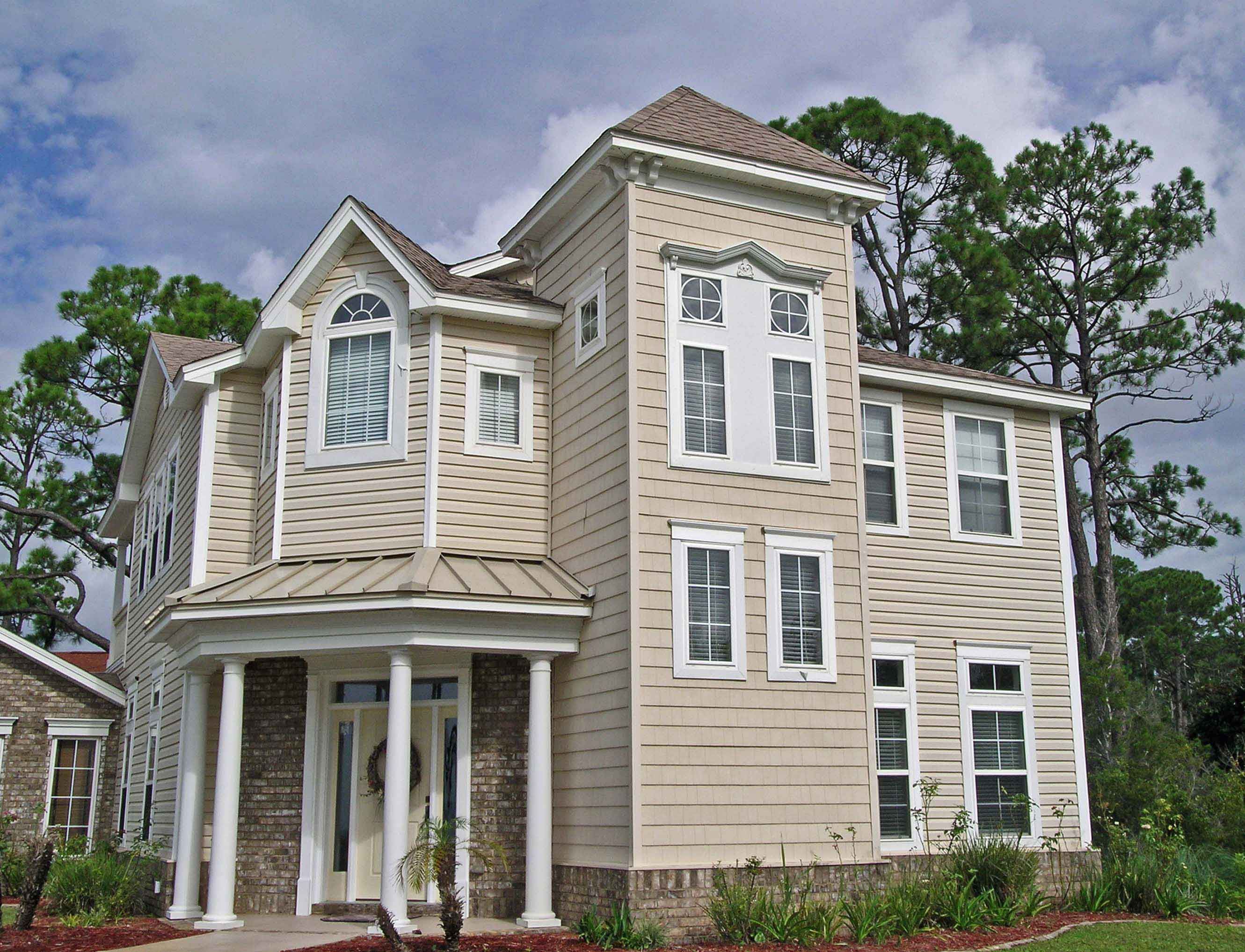 Craftsman style custom home by Acorn Fine Homes in Gulf Breeze